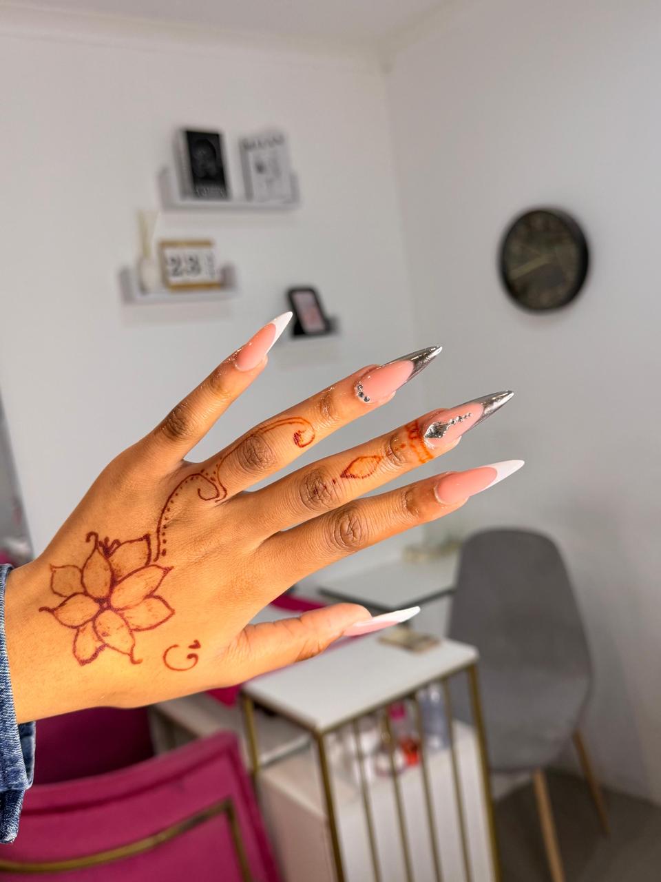 Stiletto Henna Set